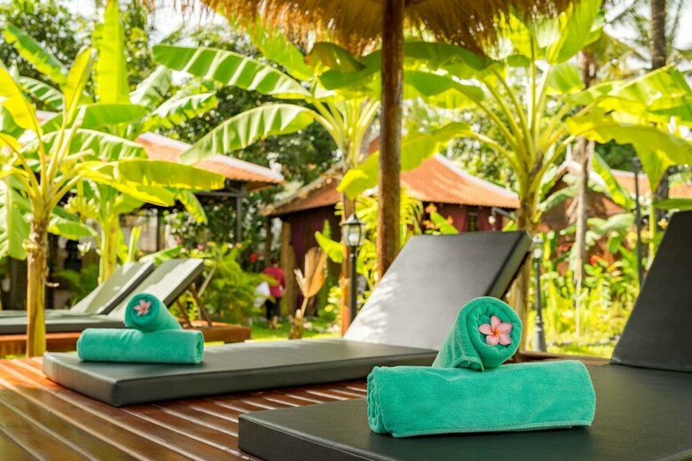 Hotel Authentic Khmer Village Resort