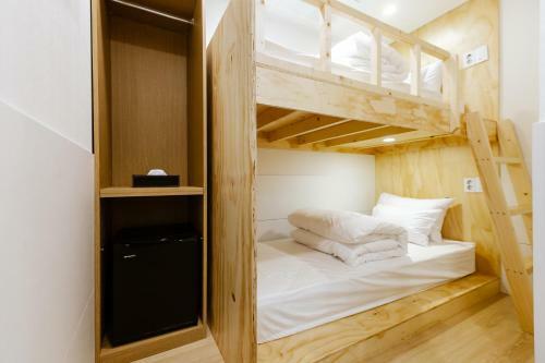 Hostal Step Inn Myeongdong 2 - Hostel