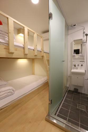 Hostal Step Inn Myeongdong 2 - Hostel