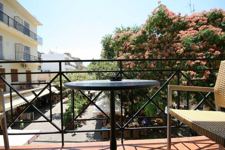 Apartamentos Vranas Ambiance Hotel