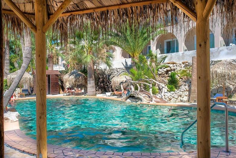 Gloria Maris Hotel Suites & Villas
