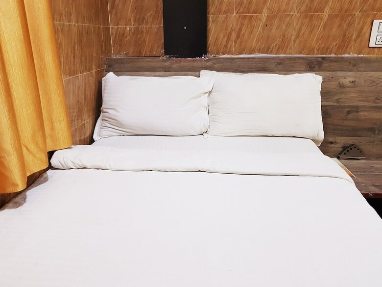 Hotel Hexa Sai Residency