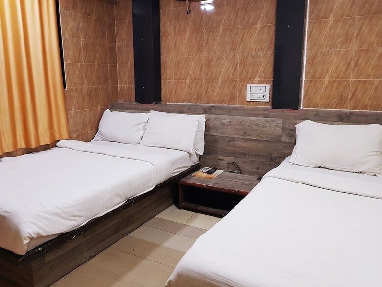 Hotel Hexa Sai Residency