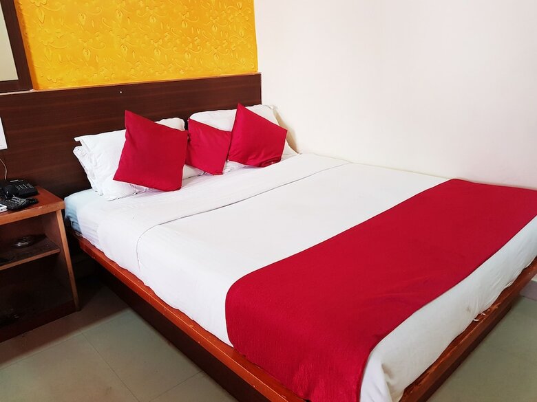 Hotel Hexa Sai Residency