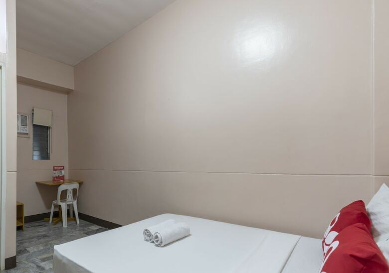 Hotel Zen Rooms A. Pichon Davao