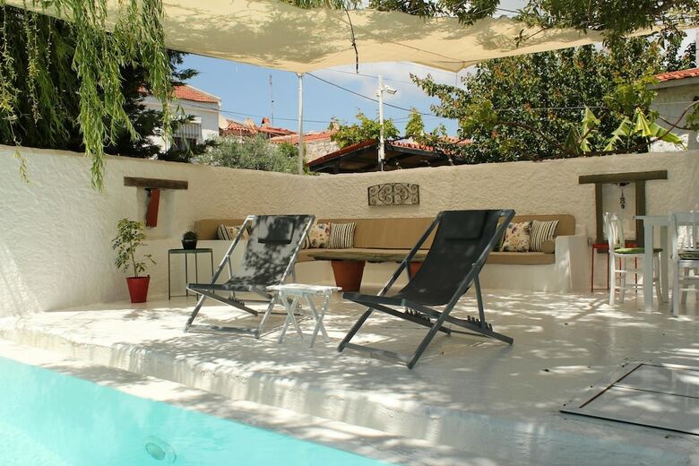 Hotel B House