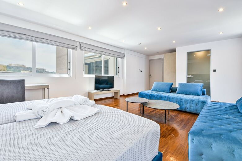Hotel Aeolos Luxury Suites