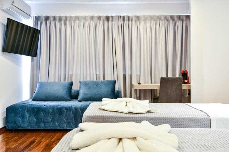 Hotel Aeolos Luxury Suites
