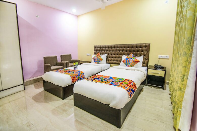 Fabhotel Banaras Darbar