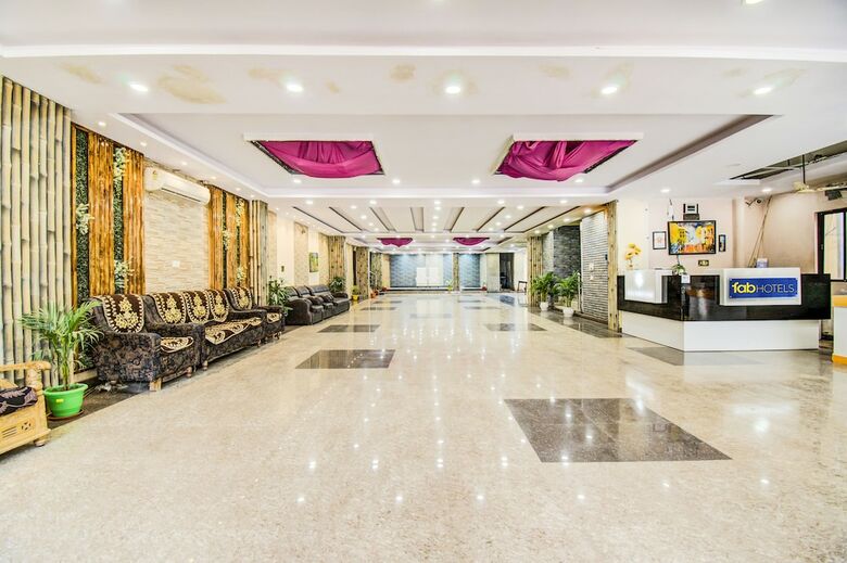 Fabhotel Banaras Darbar