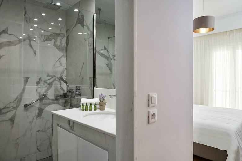 Apartamentos Luxurious Spacious Apt Next  Hilton Area