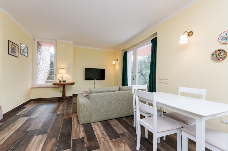 Apartamento Garda - Via Cipressi 9