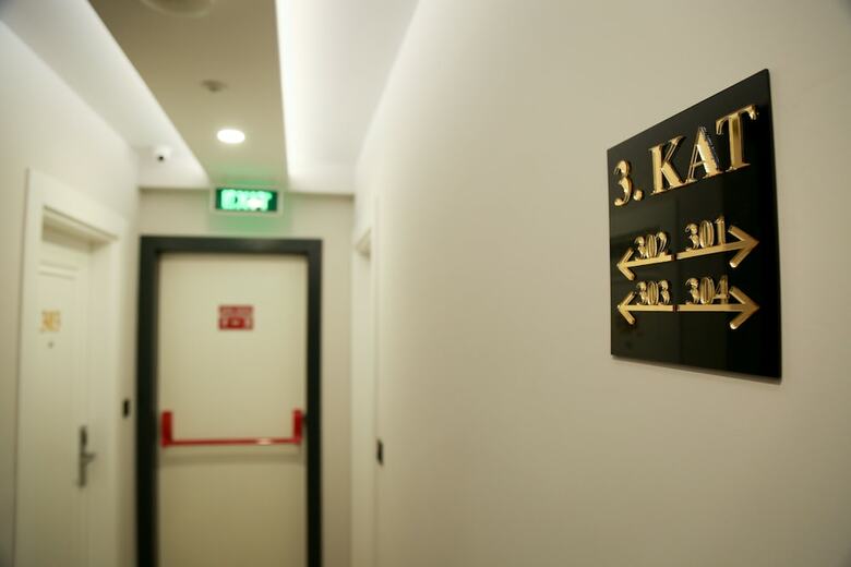 White Golden Suite Hotel