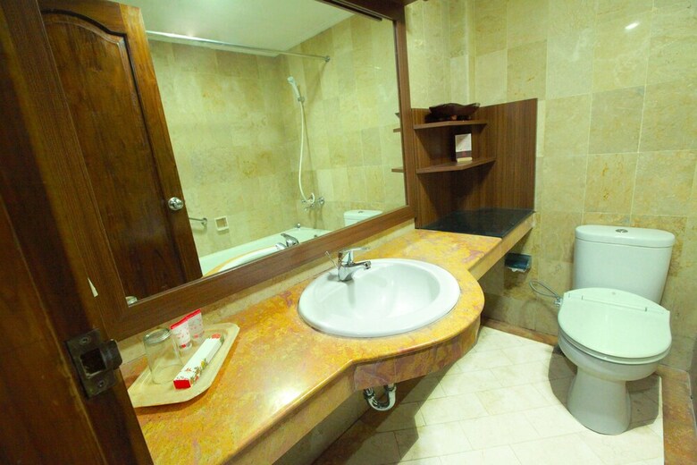 Oyo 510 Wisma Joglo Hotel
