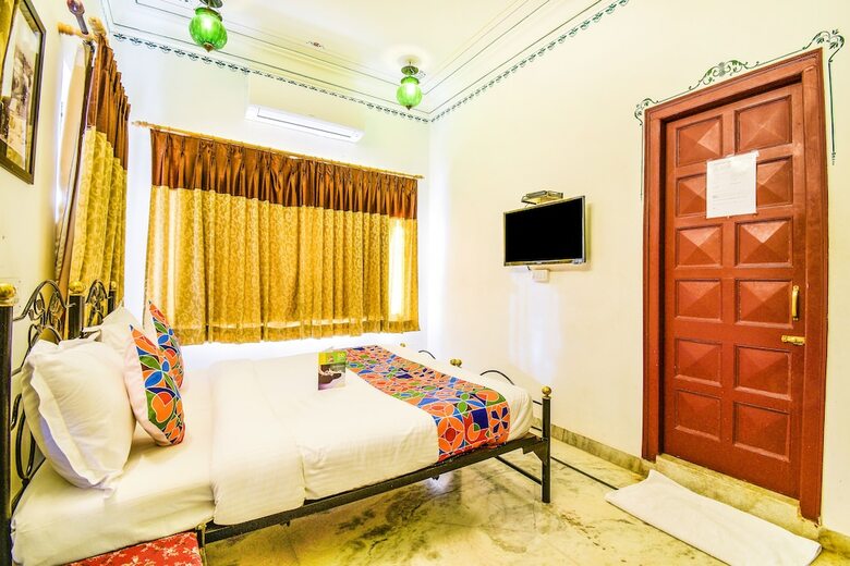 Fabhotel Baba Palace Pichola Lake