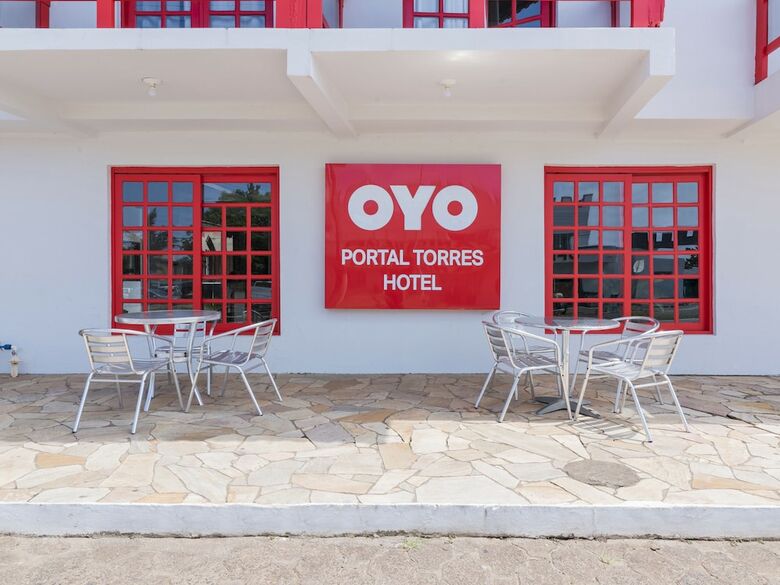 Oyo Portal Torres Hotel
