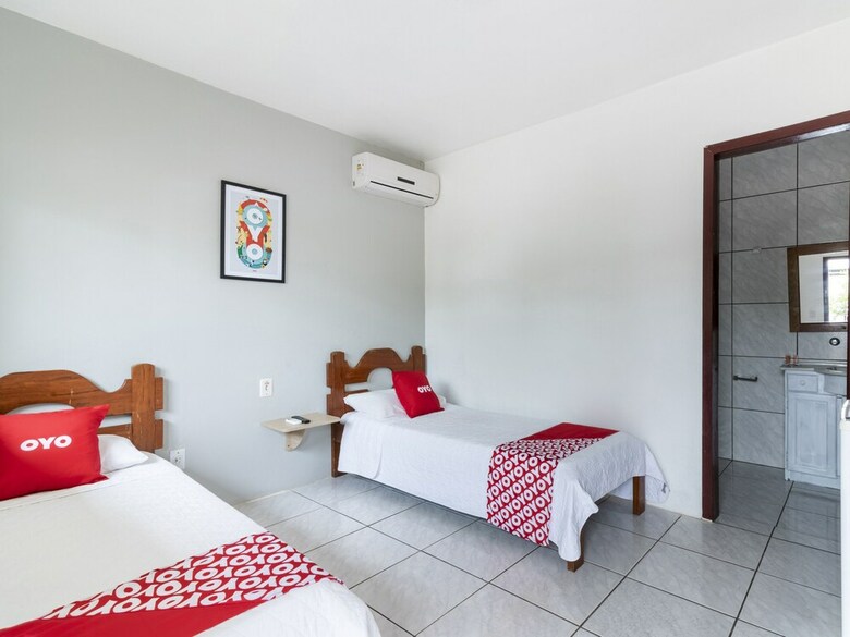 Oyo Portal Torres Hotel