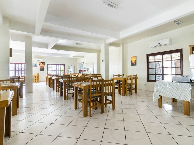 Oyo Portal Torres Hotel