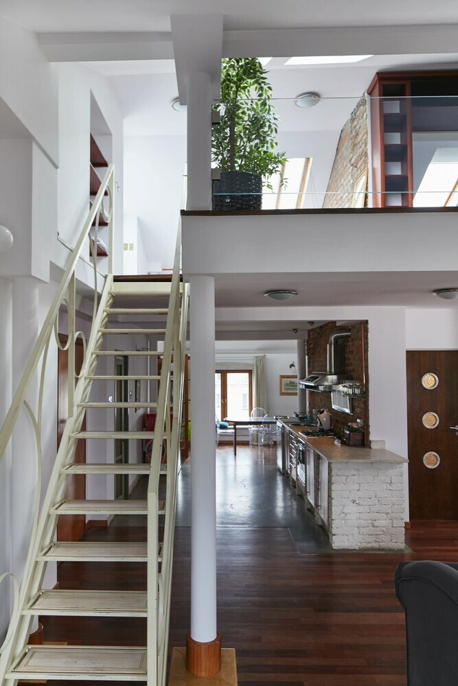 Rozana 2-floor Apartment