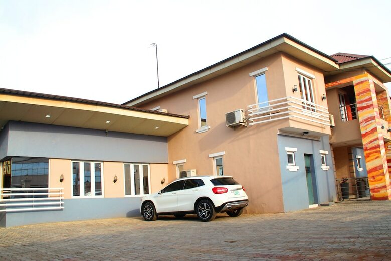 Hotel Havannah Suites & Conference Centre