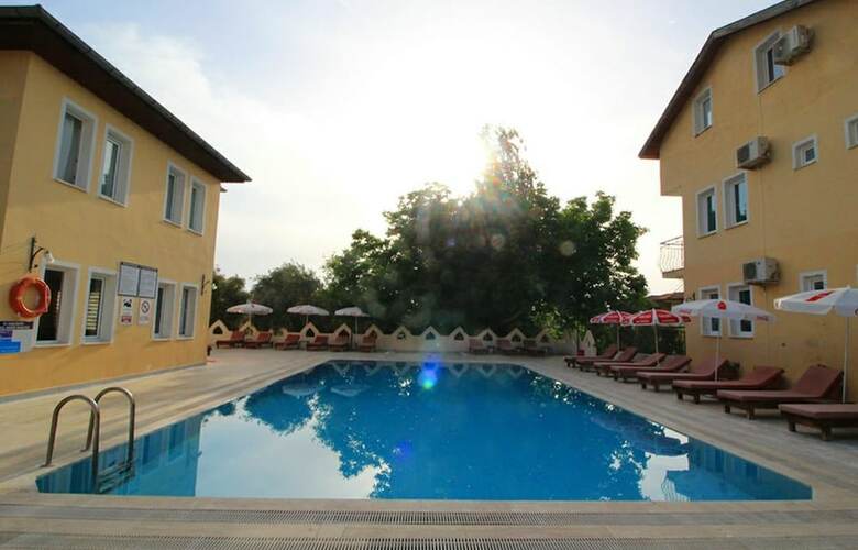 Gunes Hotel & Apartments