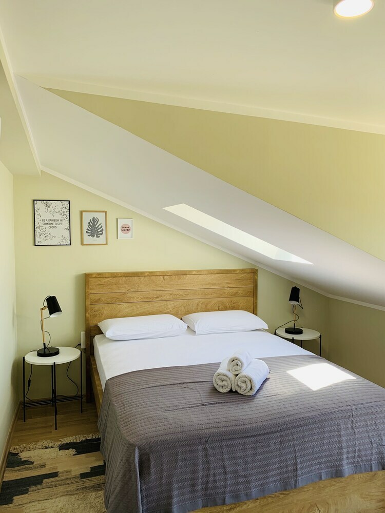 Apartamentos Golden Eagle