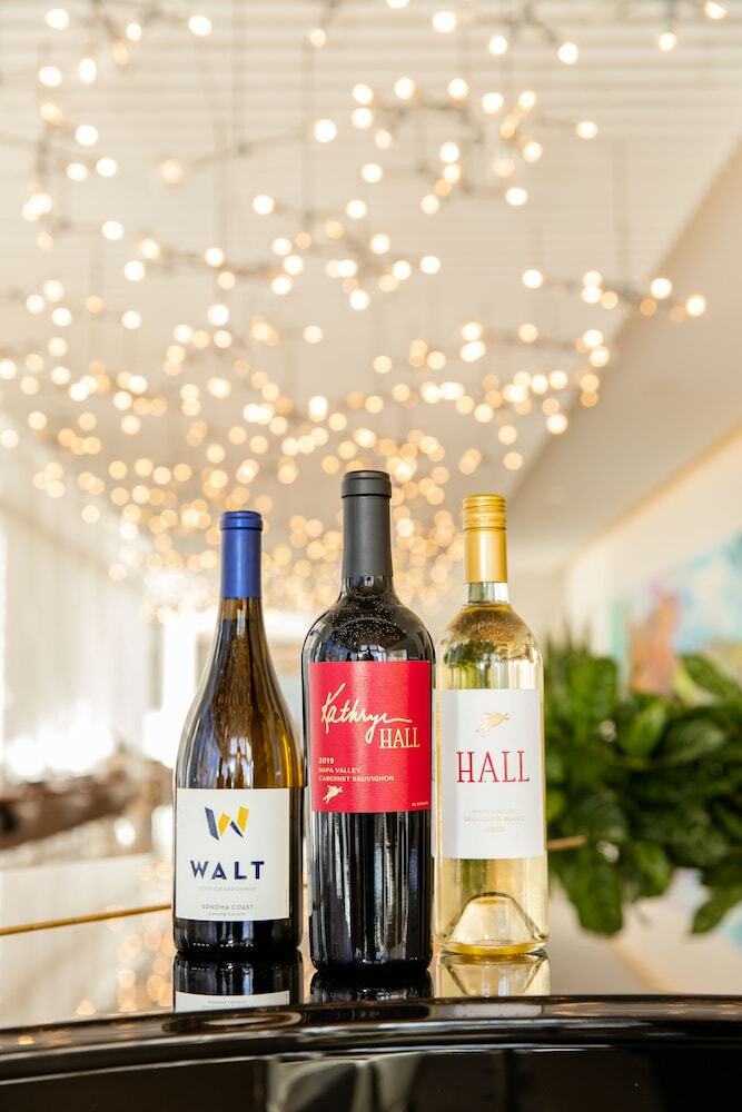 Hall Arts Hotel