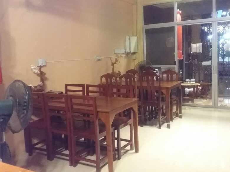 Hostal Arunrat Guesthouse