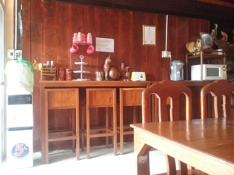Hostal Arunrat Guesthouse
