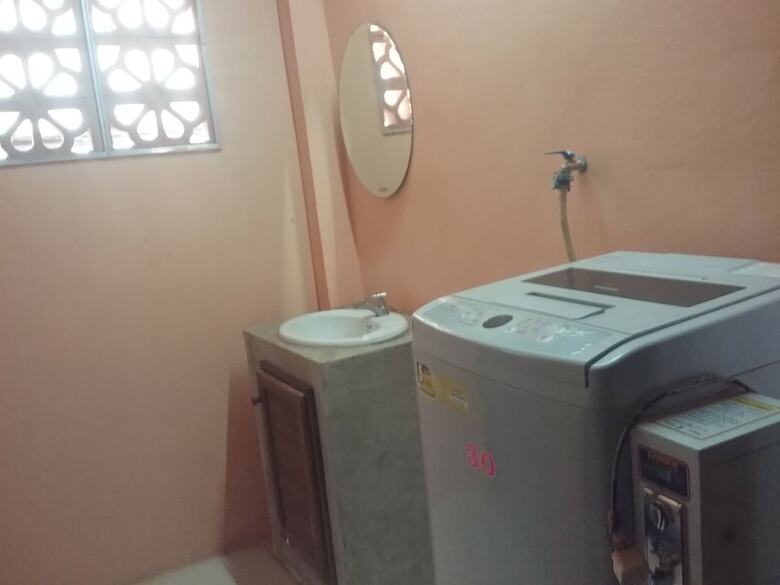 Hostal Arunrat Guesthouse