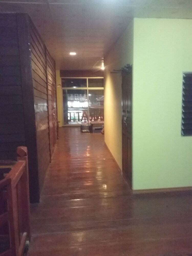 Hostal Arunrat Guesthouse