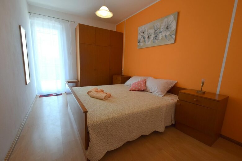 Three Bedroom Apartment Pinezic
