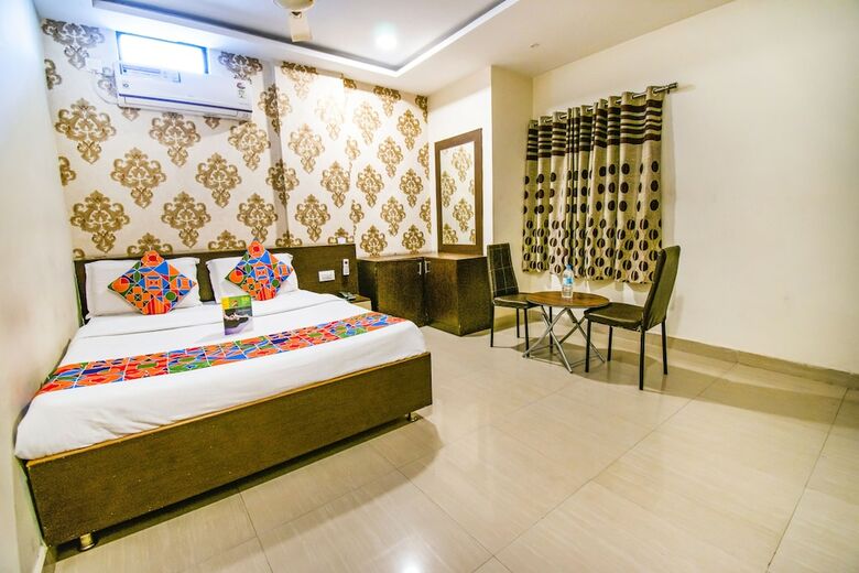 Fabhotel Svs Luxury Rooms