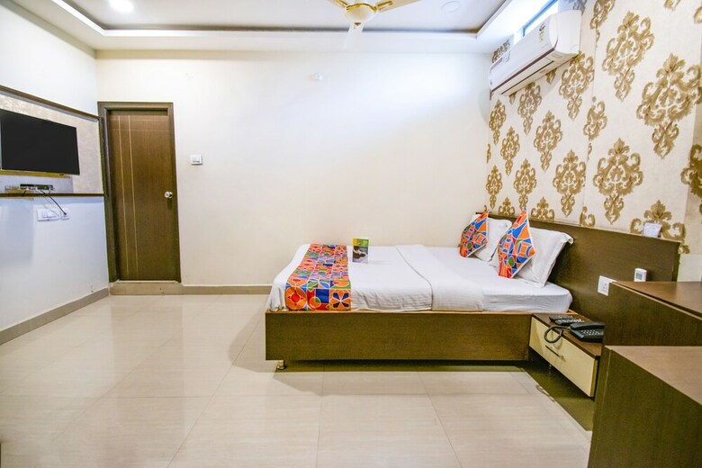 Fabhotel Svs Luxury Rooms