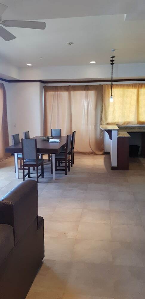 Aparthotel Villa Montana
