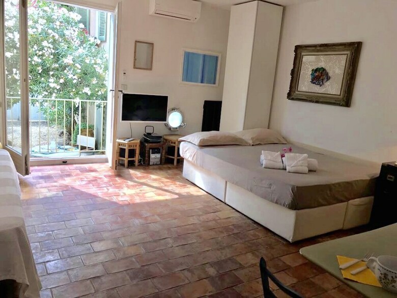 Apartamento Suitelowcost Studio Saint-tropez