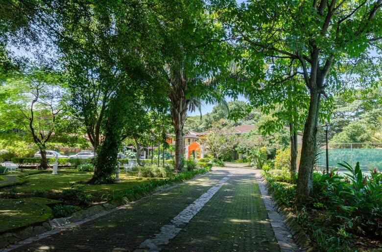 El Rodeo Estancia Boutique Hotel & Steakhouse