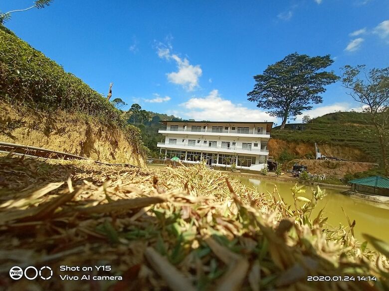 Hotel Trinitons Tea View Lake Resort