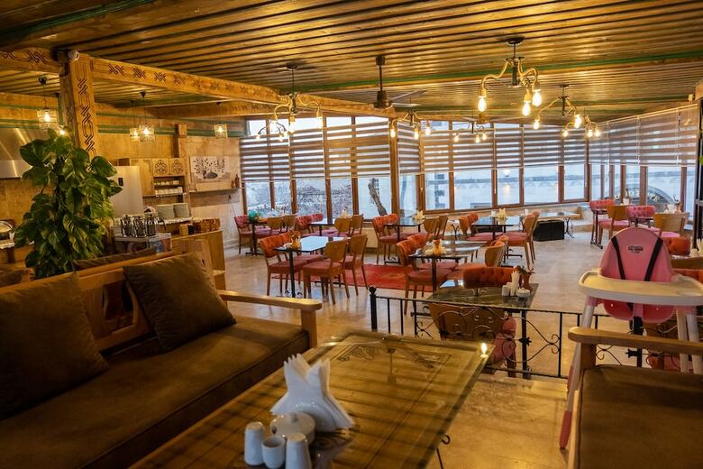 Hotel Grand Elite Cave Suites