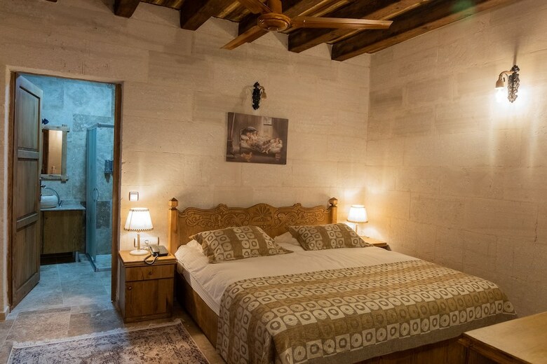 Hotel Grand Elite Cave Suites