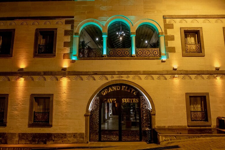 Hotel Grand Elite Cave Suites