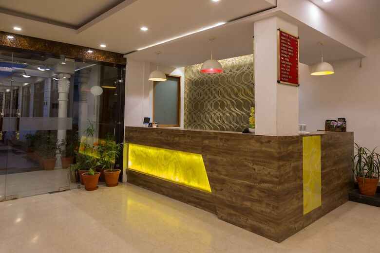 Hotel Nand Residency