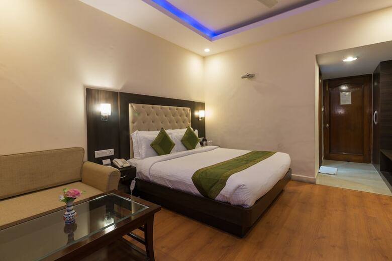 Hotel Nand Residency