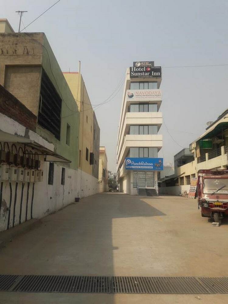 Hotel Sunstar Inn