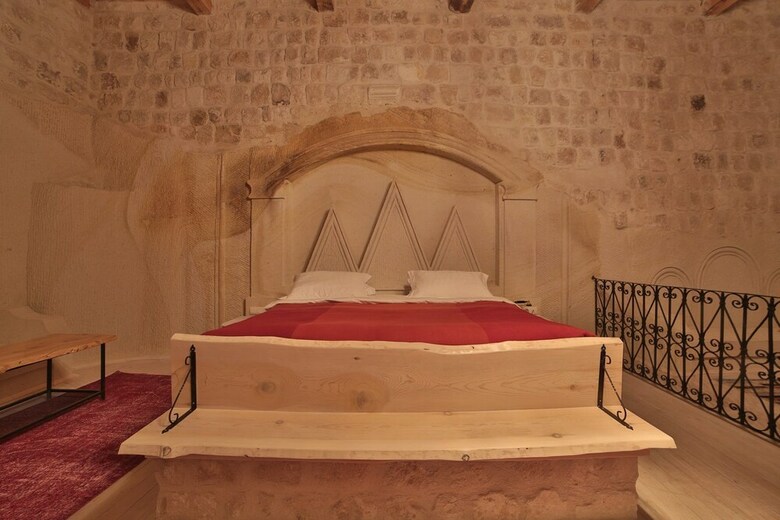 Hotel Taru Cave Suites
