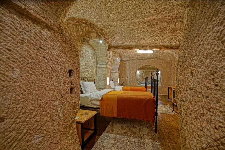 Hotel Taru Cave Suites