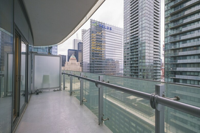 Stunning Suites - Modern Downtown Condo