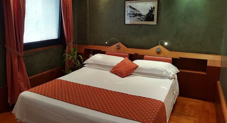 Hr Hotel