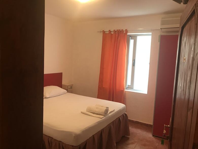 Hotel Apartments & Rooms Castello