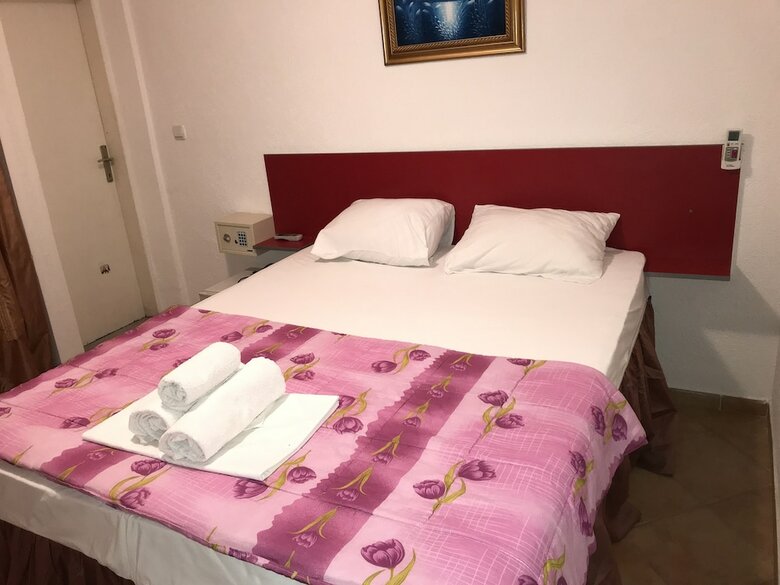 Hotel Apartments & Rooms Castello